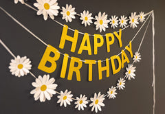 White Daisy and Happy Birthday Paper Party Decor